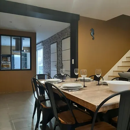 Of08 - Maison Entre Et Forêt Oust-Marais